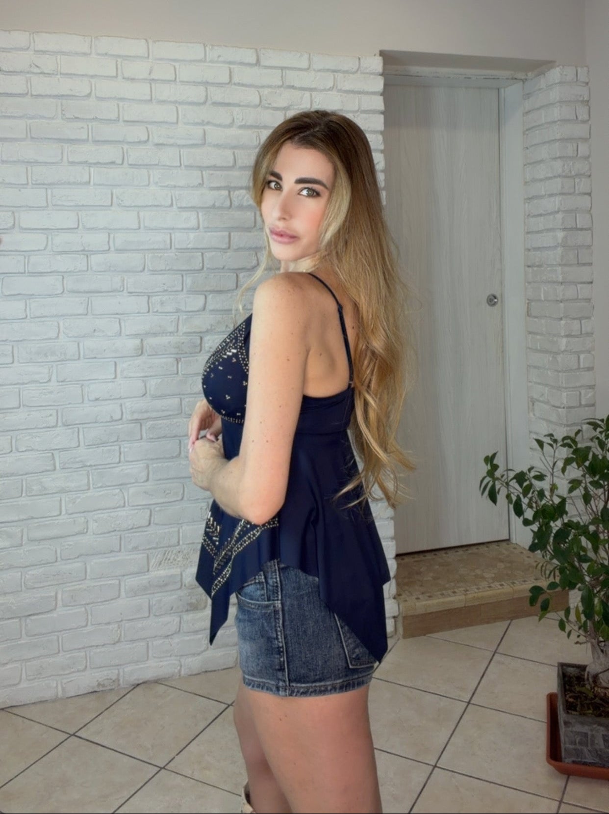 Top Cleo