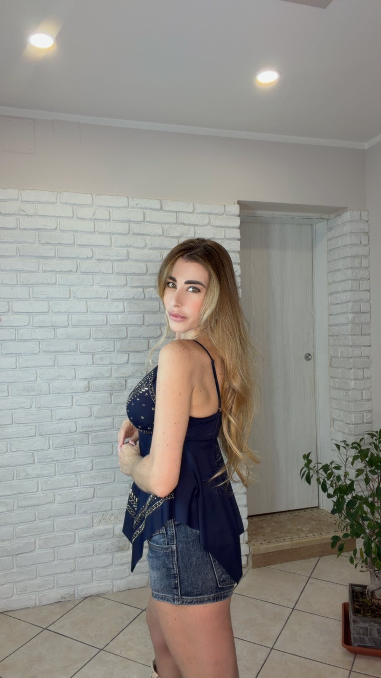 Top Cleo